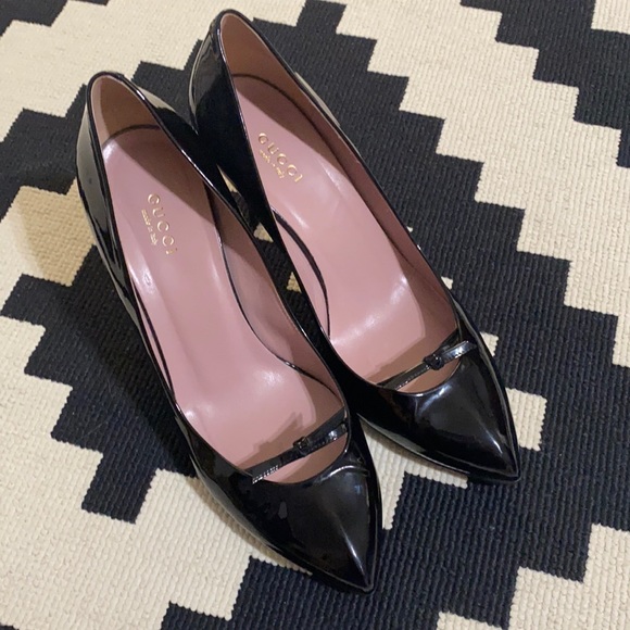 Gucci Patent Leather Knotted Bow Pointed Toe Pumps 37.5 - Picture 3 of 13